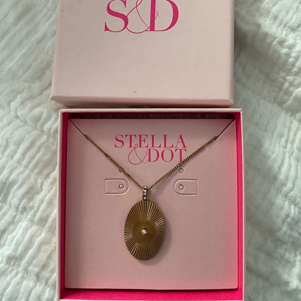 Stella & Dot necklace